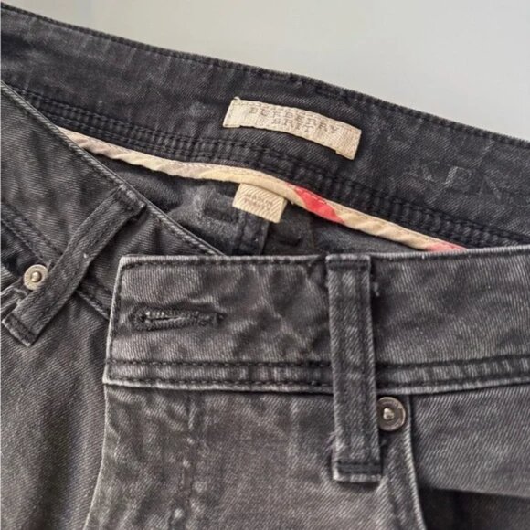 Burberry Kensington Slim Fit Jeans – Washed Black – Size 30 - Picture 2 of 4